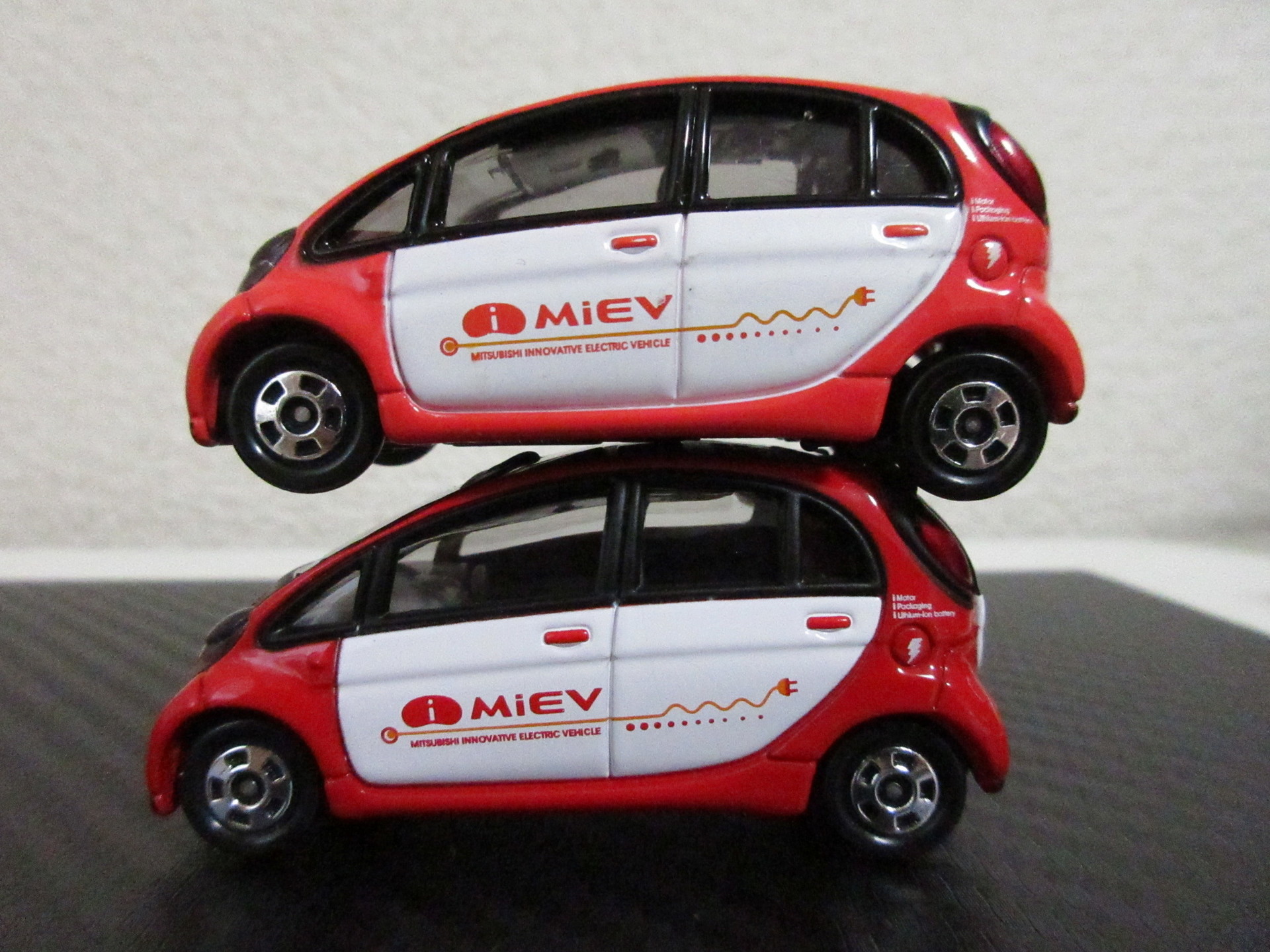 もうひとつの赤いi-MiEV。: おひっこししました。