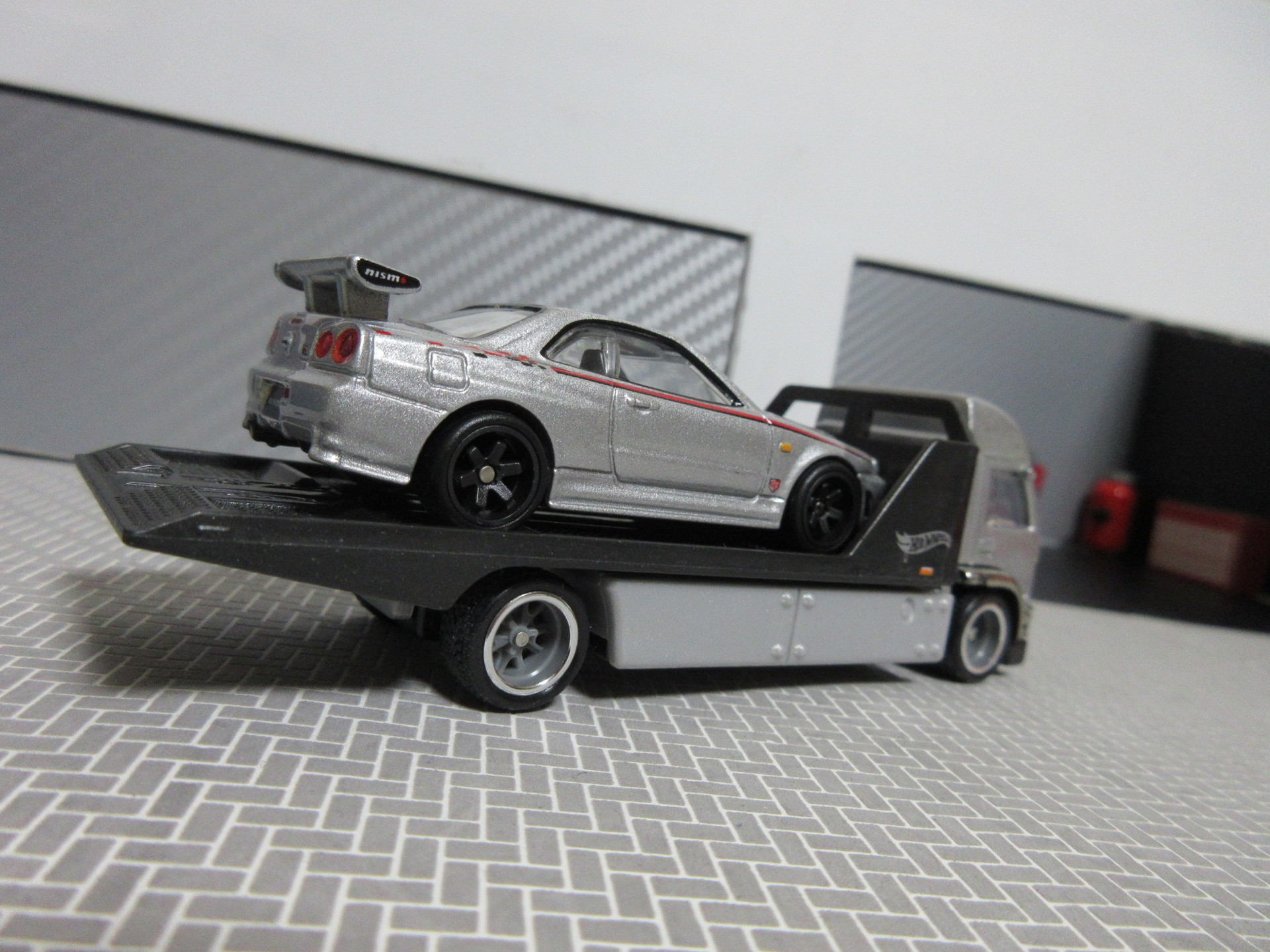 HotWheels】NISMO R34&トランスポーターセット: おひっこししました。