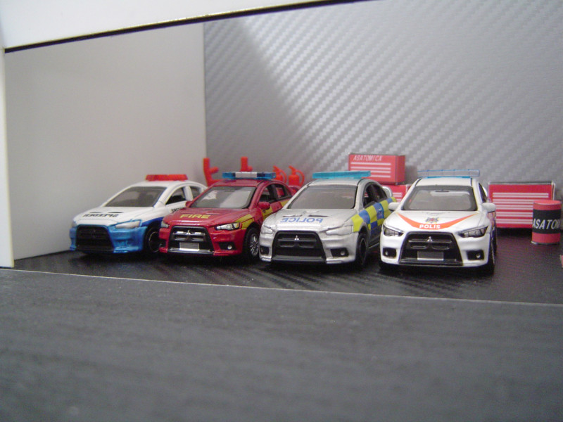 最 恐のパトカー ランエボx おひっこししました